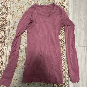 Lululemon long sleeve tee
